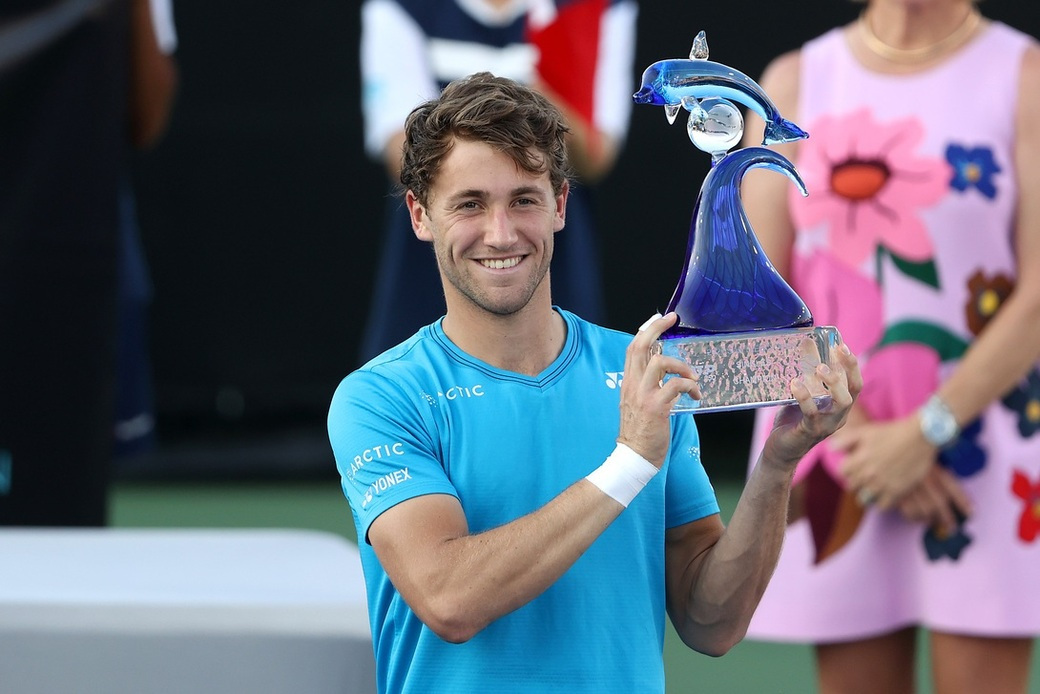 包含美网碾压蒙特卡洛大师赛，鲁德高光表现的词条