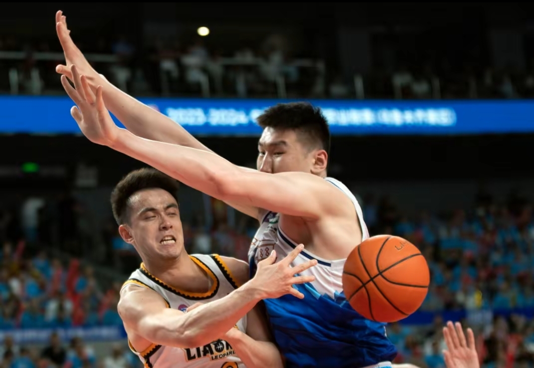 快船轻取北京队，赵继伟带队取胜