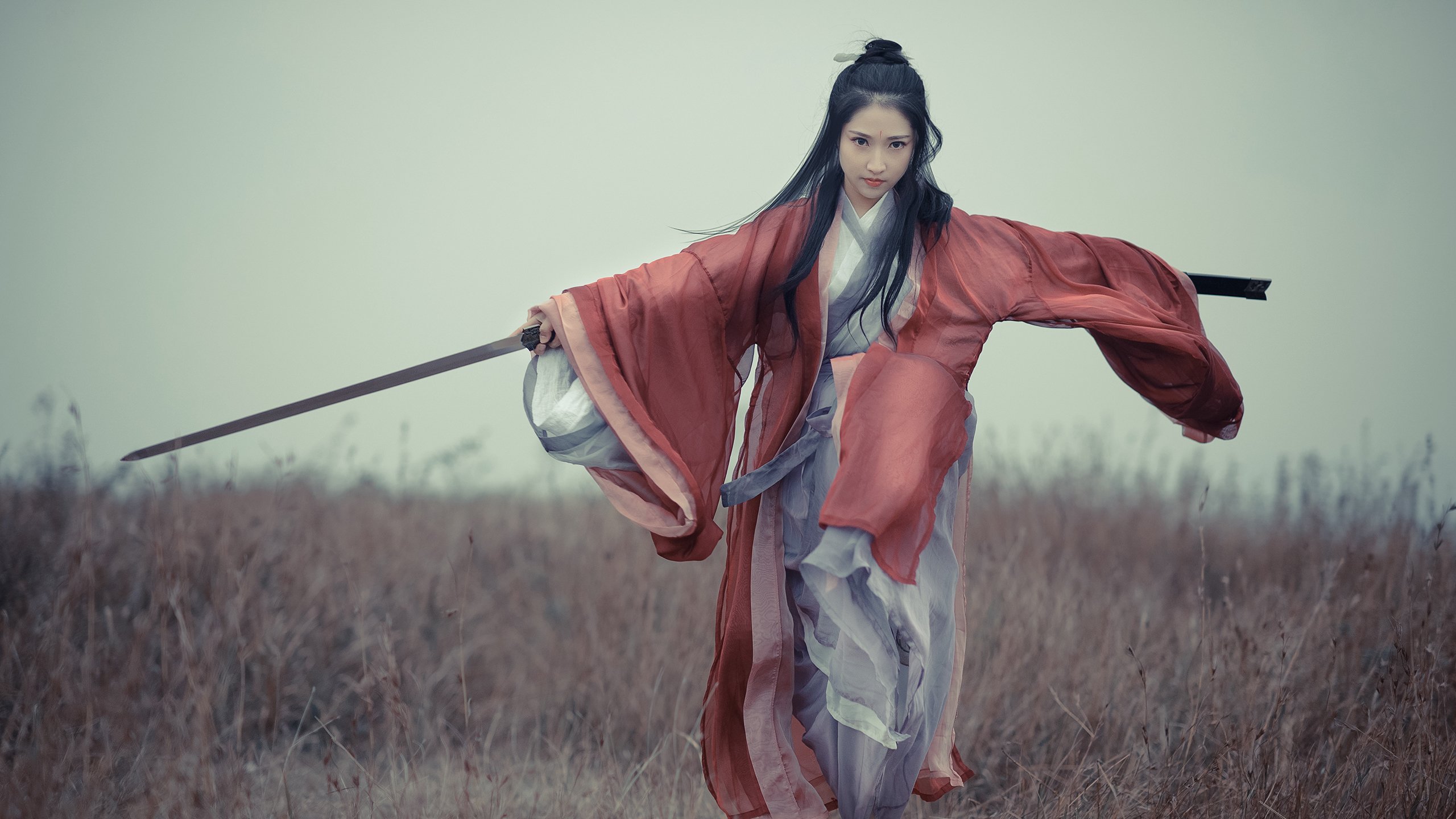 人形赛车，当F1决战之夜与伦纳德的终极试炼共振