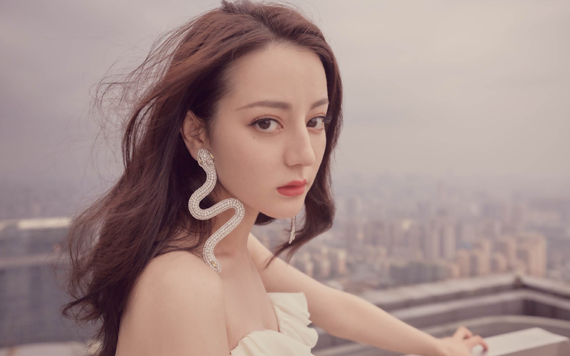 这唯一性不仅指代关键词的独家组合,更在于挖掘一位球员如何以非典型方式,在那场小组赛中写下唯一的神话
